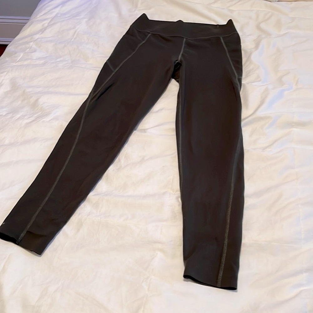 Dark olive green leggings with pockets